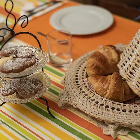 Ai Due Pini Alojamento de Acomodação e Pequeno-almoço