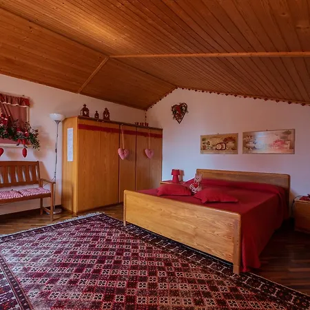 Ai Due Pini Oda ve Kahvaltı Pescantina