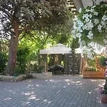 Ai Due Pini فندق مبيت وإفطار 4*